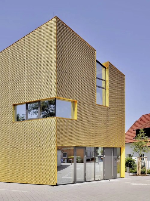 Expanded metal curtain Wall